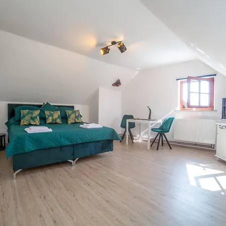 منزل للإقامة Rezidence Plesivec - Rodinny S 3 Loznicemi *