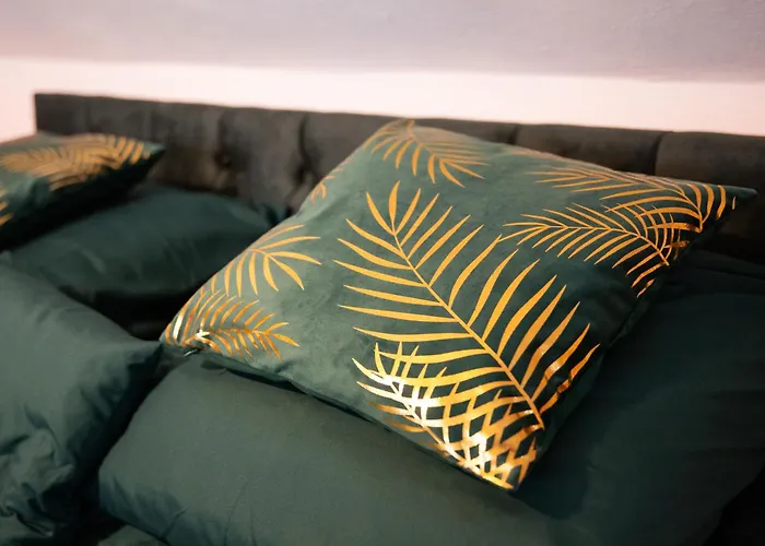 Rezidence Plesivec - Rodinny S 3 Loznicemi *